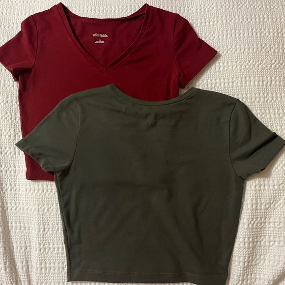 Set of cropped tees wild fable size small (olive green and maroon/red) - Picture 3 of 11